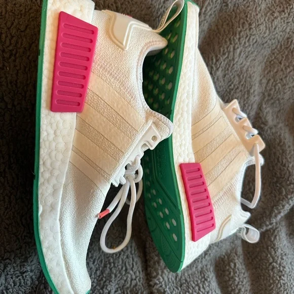 Adidas Kids White and Pink Sneakers - Picture 2 of 4